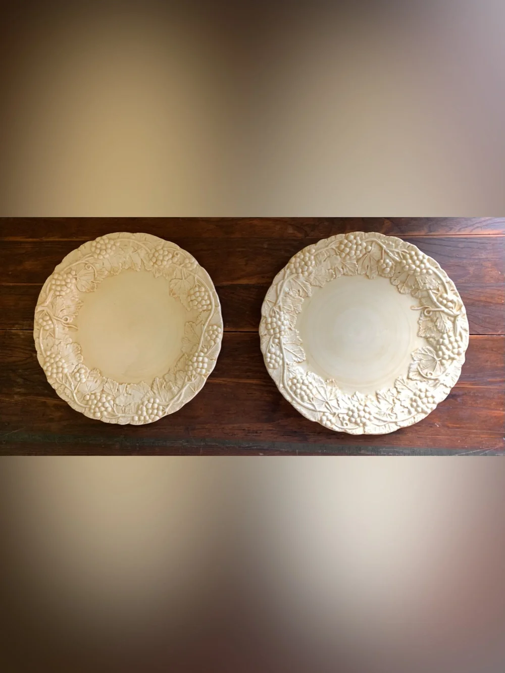 2 Horchow HCH20 Dinner Plates Cream Scalloped Grapes Ivory Ceramic